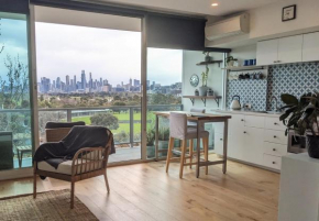 BestView St Kilda Spectacular Sunset Hideaway - boutique self-contained luxury apartment